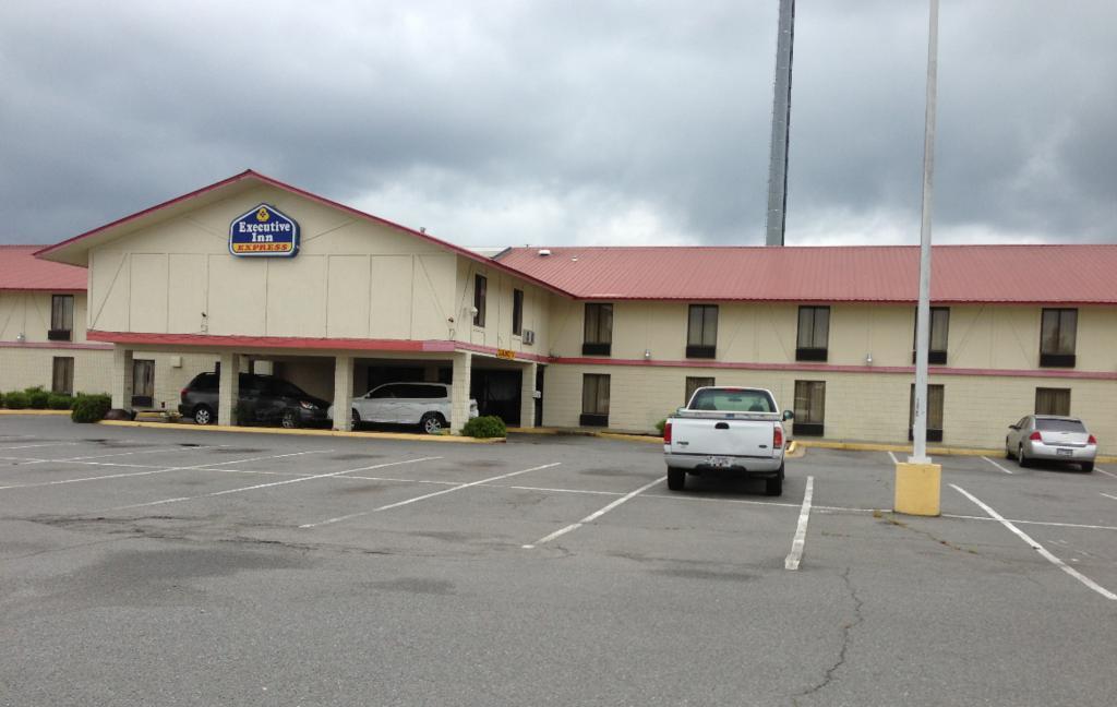 Executive Inn Pine Bluff Exterior foto